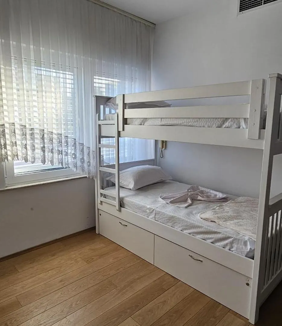 بيت شباب Ihostel تيرانا ألبانيا