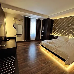 Gasthuis Tirana Central Rooms, Tirana